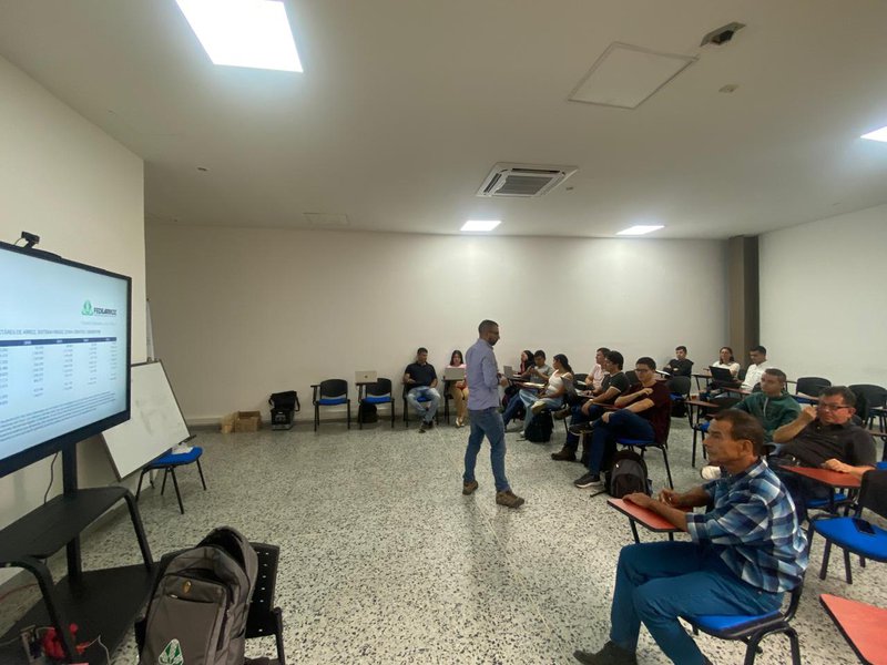 Estudiantes de UniTolima se capacitan en herramientas digitales en el cultivo del arroz